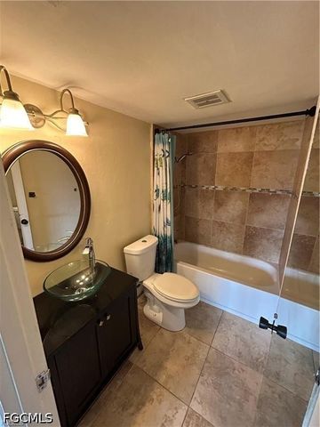 2828 Jackson ST J3, Fort Myers, FL 33901