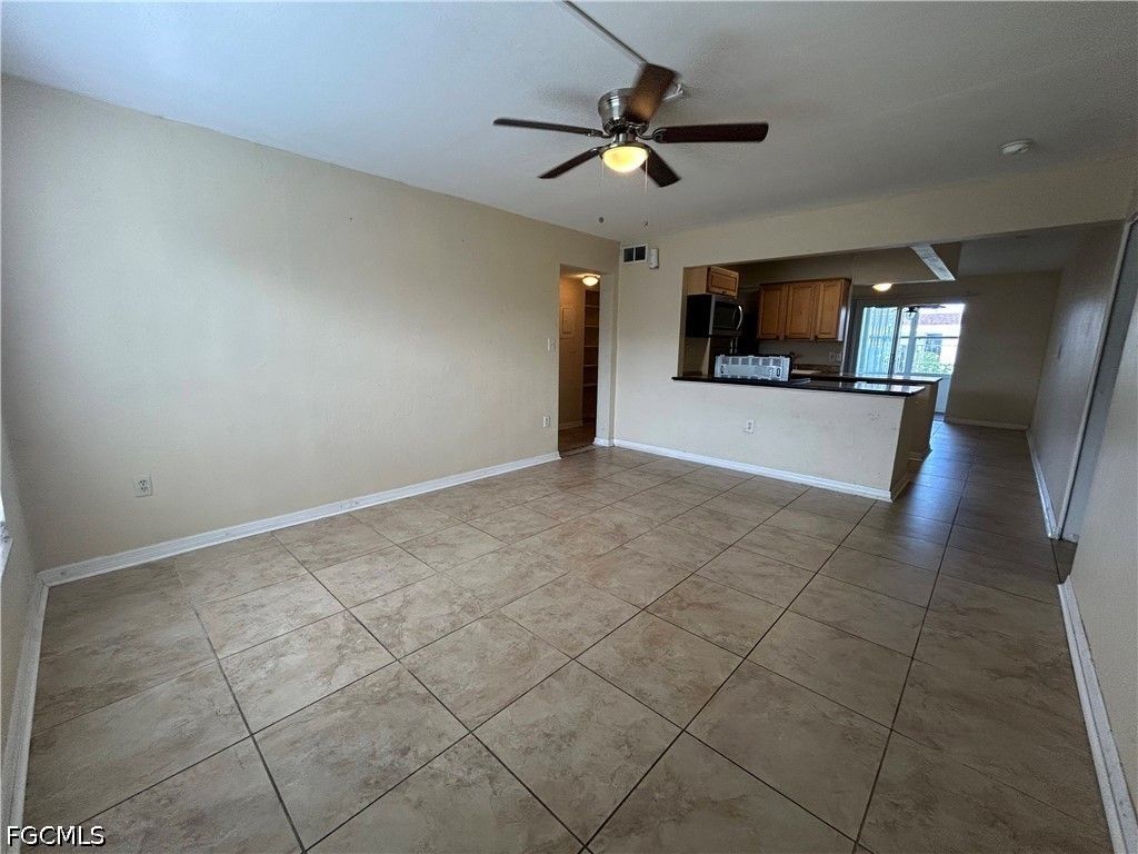 2828 Jackson ST J3, Fort Myers, FL 33901