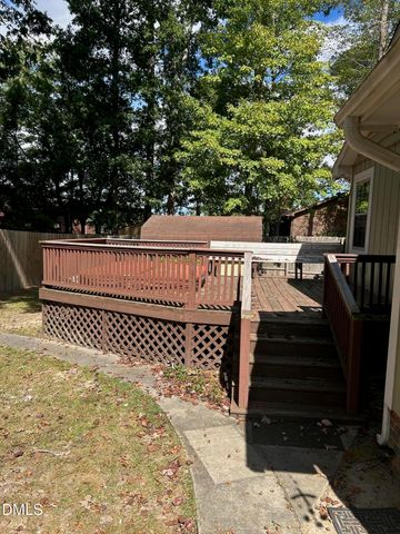 102 Pebblebrook Drive, Knightdale, NC 27545