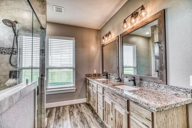 2455 County Road 289, East Bernard, TX 77435