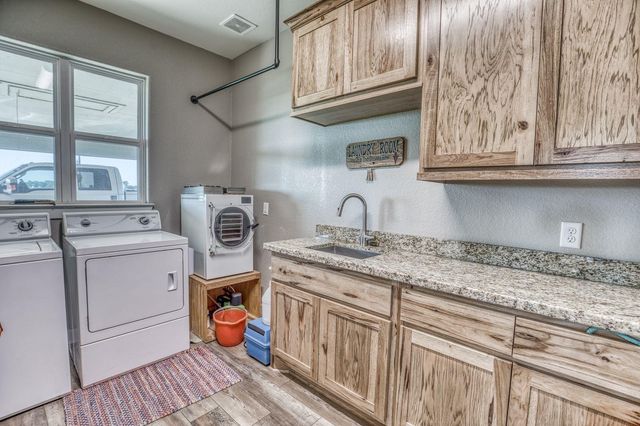 2455 County Road 289, East Bernard, TX 77435