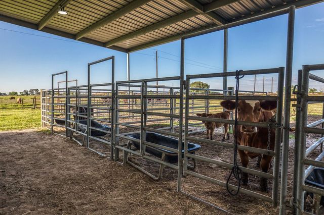 2455 County Road 289, East Bernard, TX 77435