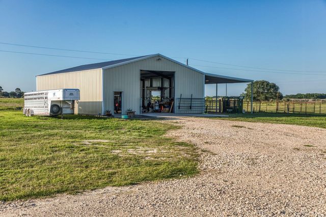 2455 County Road 289, East Bernard, TX 77435