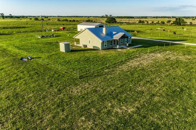 2455 County Road 289, East Bernard, TX 77435