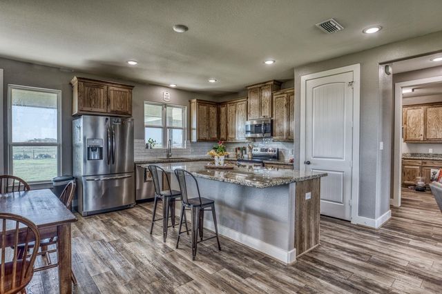2455 County Road 289, East Bernard, TX 77435