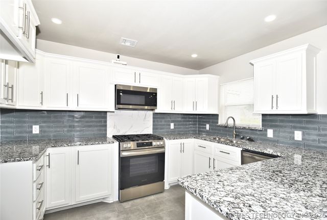 2104 N Boston Place, Tulsa, OK 74106