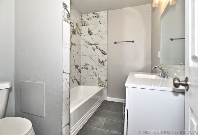 2104 N Boston Place, Tulsa, OK 74106