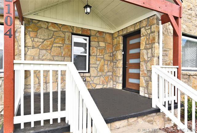 2104 N Boston Place, Tulsa, OK 74106