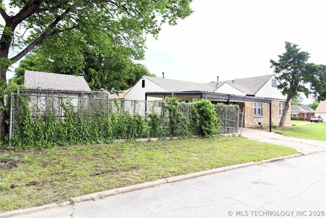 2104 N Boston Place, Tulsa, OK 74106