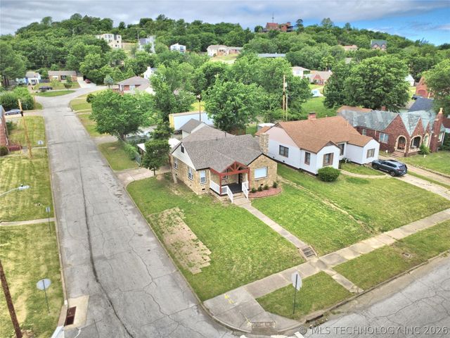 2104 N Boston Place, Tulsa, OK 74106