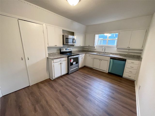 1016 W Gandy Street 4, Denison, TX 75020