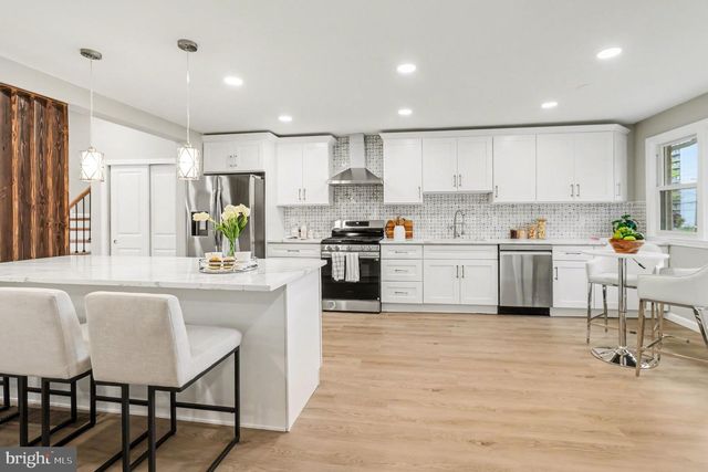 7804 LOUISE LN, Wyndmoor, PA 19038