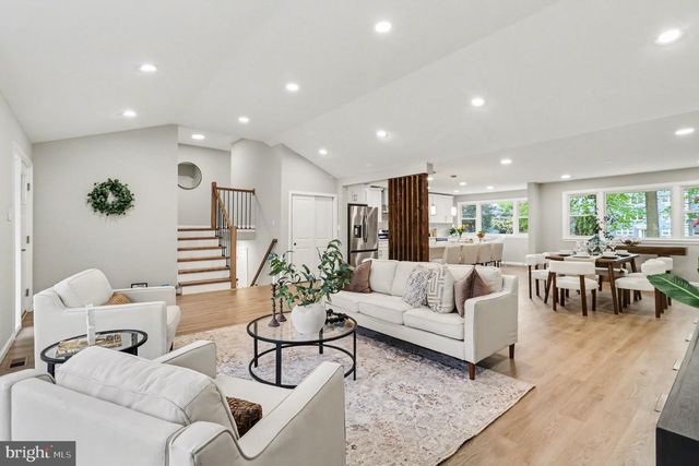 7804 LOUISE LN, Wyndmoor, PA 19038