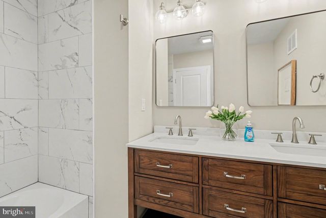 7804 LOUISE LN, Wyndmoor, PA 19038