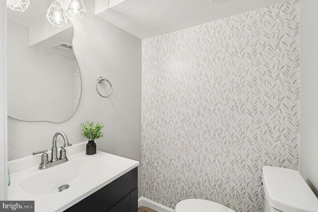 7804 LOUISE LN, Wyndmoor, PA 19038