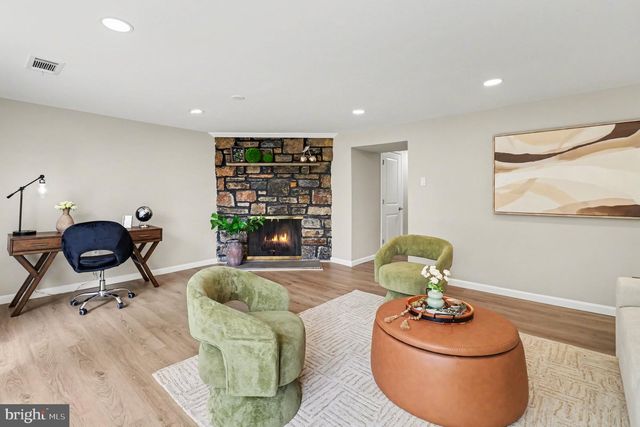 7804 LOUISE LN, Wyndmoor, PA 19038