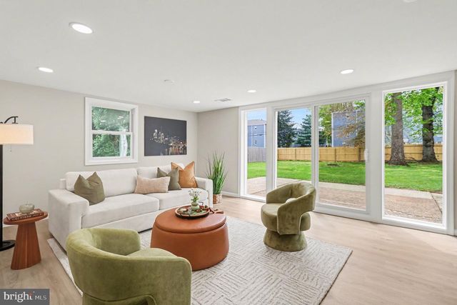 7804 LOUISE LN, Wyndmoor, PA 19038