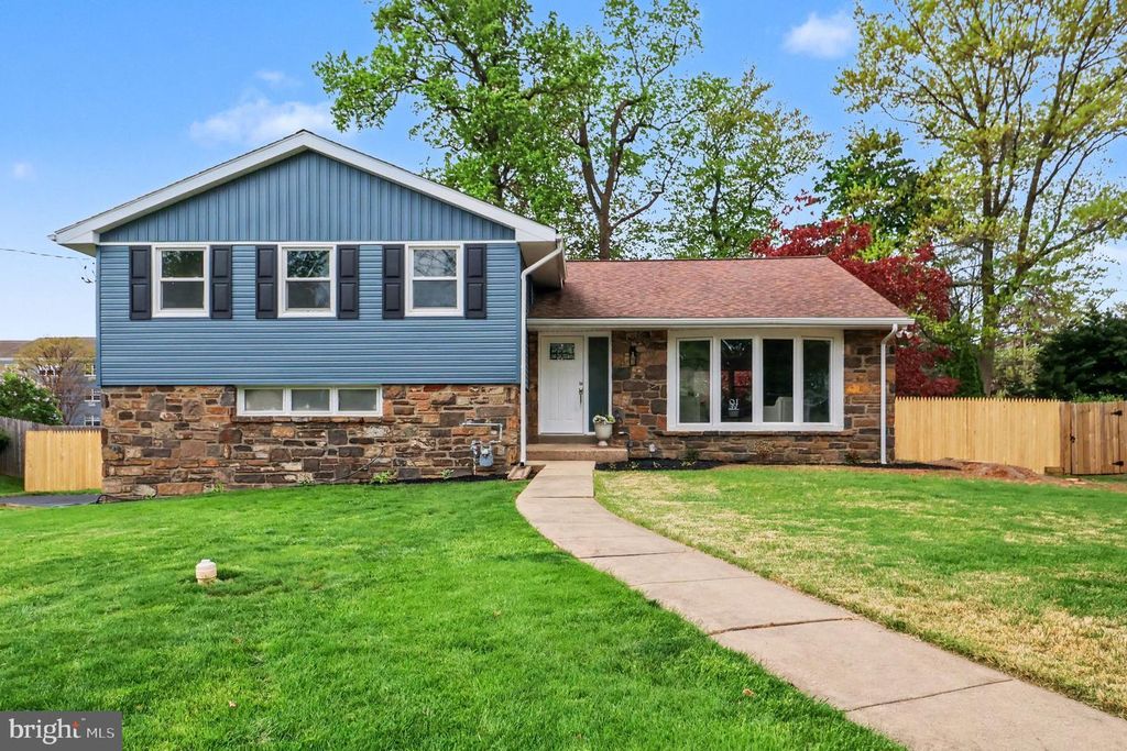 7804 LOUISE LN, Wyndmoor, PA 19038