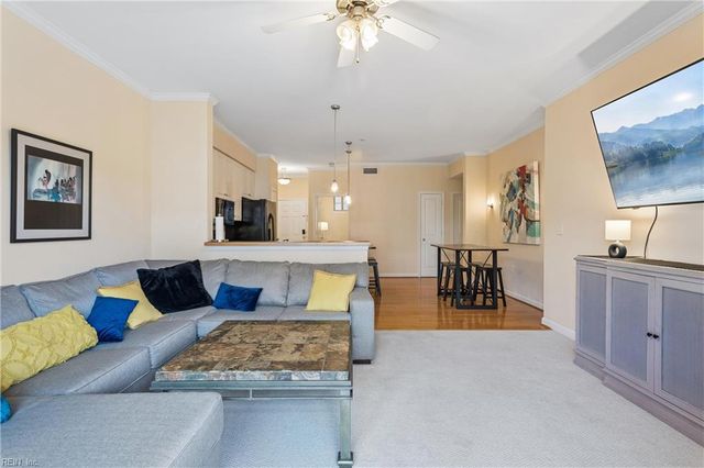 230 Nat Turner Blvd S Apt 3013, Newport News, VA 23606