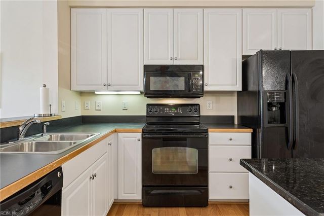 230 Nat Turner Blvd S Apt 3013, Newport News, VA 23606