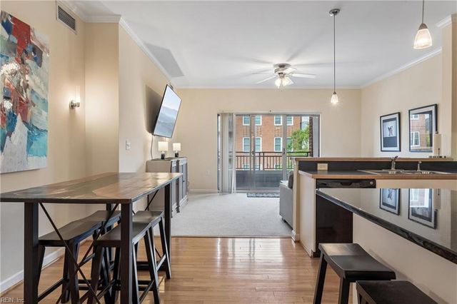 230 Nat Turner Blvd S Apt 3013, Newport News, VA 23606