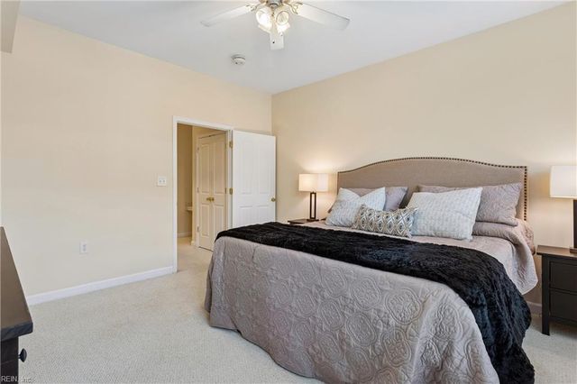 230 Nat Turner Blvd S Apt 3013, Newport News, VA 23606