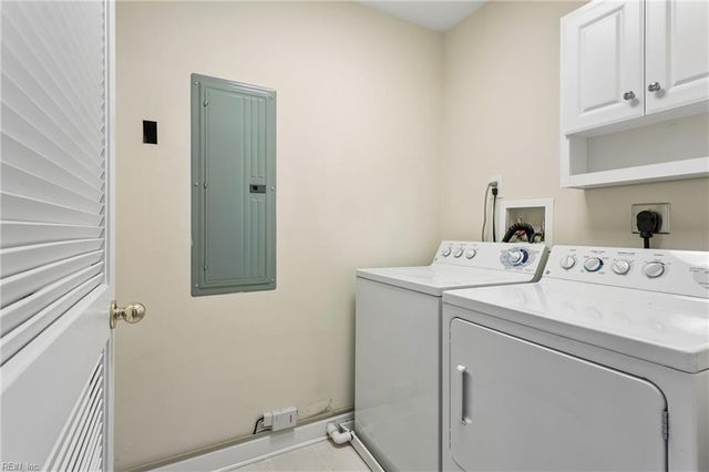 230 Nat Turner Blvd S Apt 3013, Newport News, VA 23606