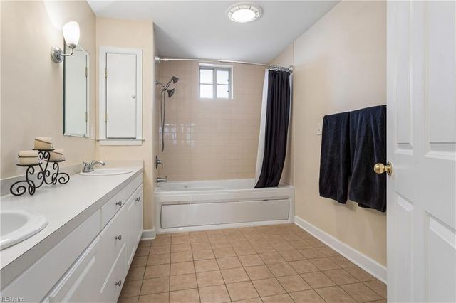 230 Nat Turner Blvd S Apt 3013, Newport News, VA 23606