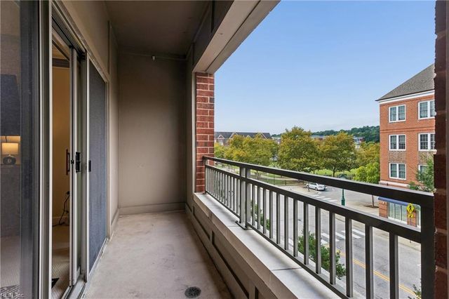 230 Nat Turner Blvd S Apt 3013, Newport News, VA 23606