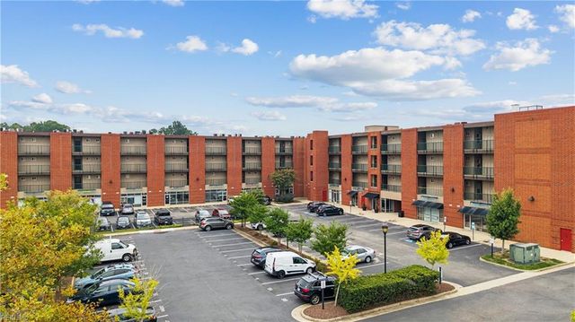 230 Nat Turner Blvd S Apt 3013, Newport News, VA 23606