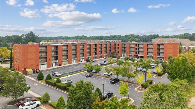 230 Nat Turner Blvd S Apt 3013, Newport News, VA 23606