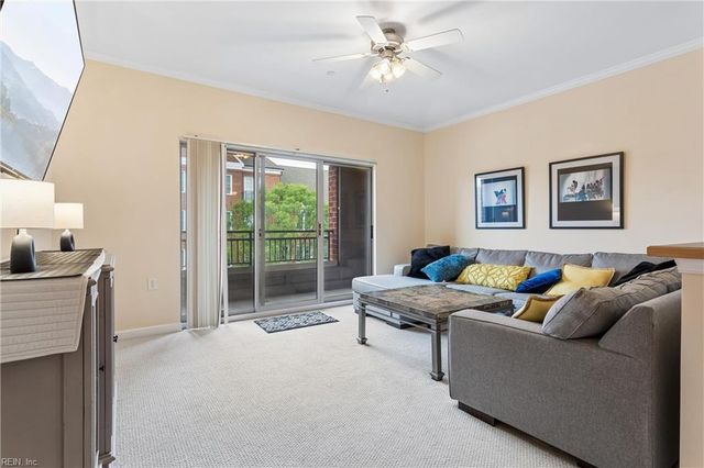 230 Nat Turner Blvd S Apt 3013, Newport News, VA 23606