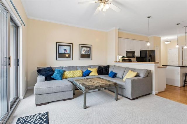 230 Nat Turner Blvd S Apt 3013, Newport News, VA 23606