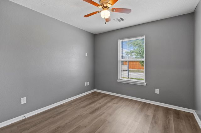 2611 Hawthorn Mill Lane, Houston, TX 77038