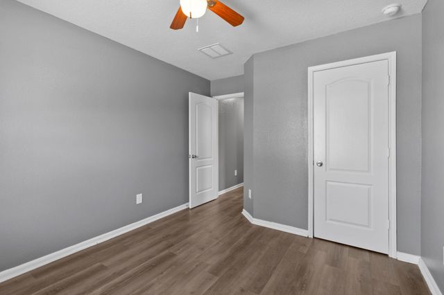 2611 Hawthorn Mill Lane, Houston, TX 77038