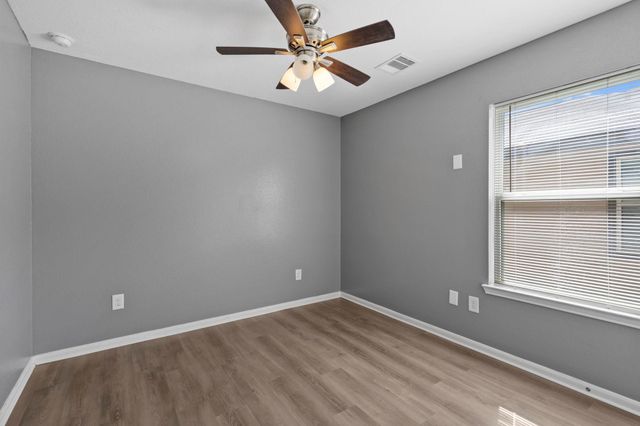 2611 Hawthorn Mill Lane, Houston, TX 77038