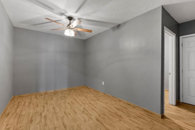2611 Hawthorn Mill Lane, Houston, TX 77038