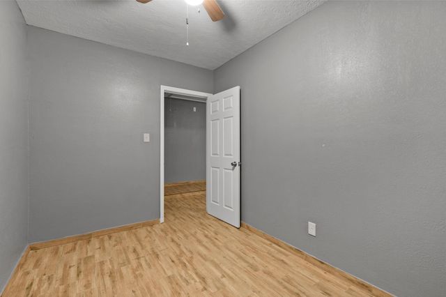 2611 Hawthorn Mill Lane, Houston, TX 77038