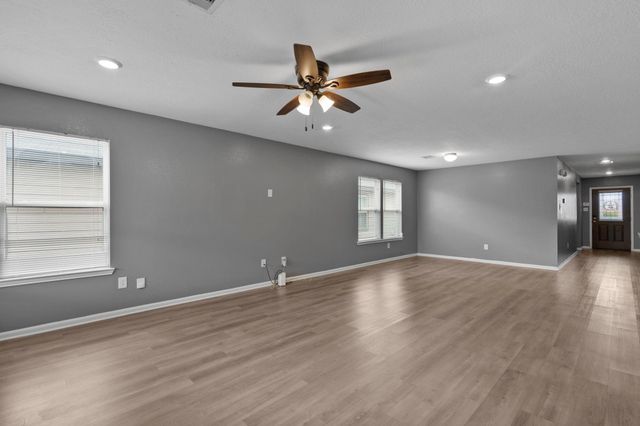 2611 Hawthorn Mill Lane, Houston, TX 77038