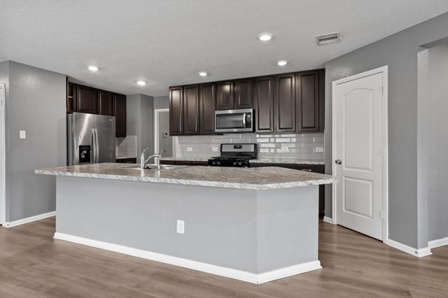 2611 Hawthorn Mill Lane, Houston, TX 77038