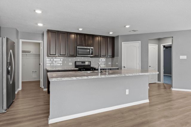2611 Hawthorn Mill Lane, Houston, TX 77038