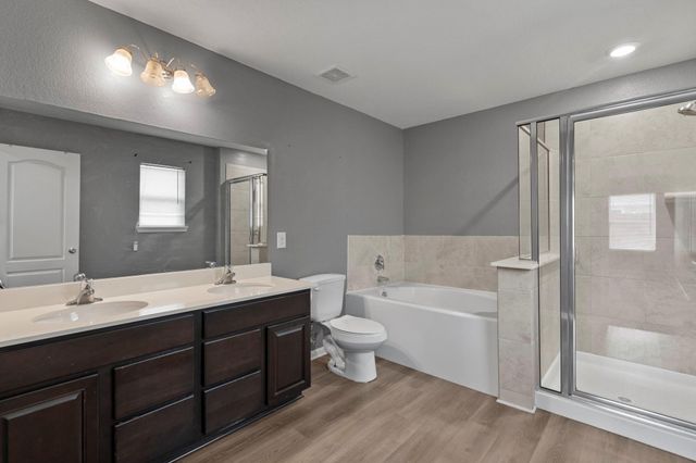 2611 Hawthorn Mill Lane, Houston, TX 77038