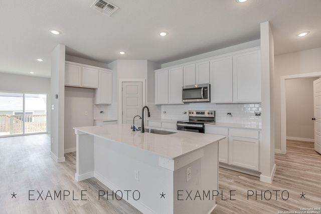 2125 Maestro Drive, Seguin, TX 78155