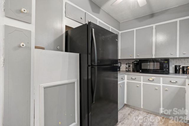 2881 Highline Avenue, Valdese, NC 28690