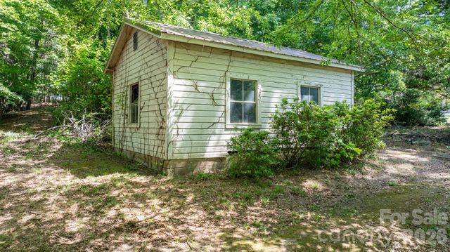 2881 Highline Avenue, Valdese, NC 28690