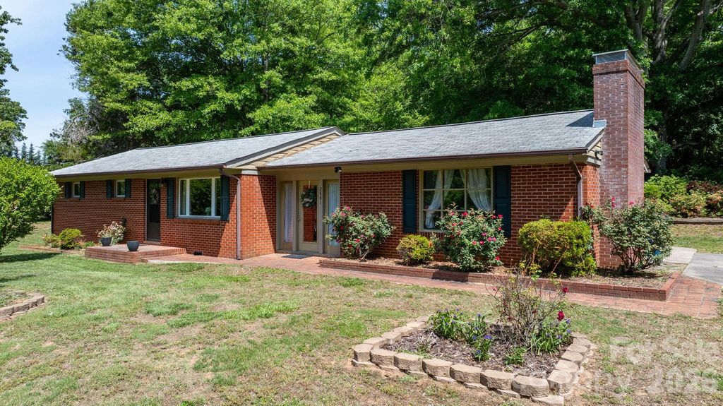 2881 Highline Avenue, Valdese, NC 28690
