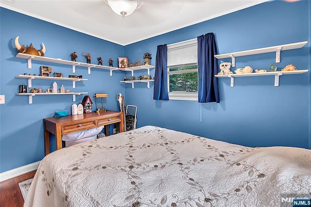 22 Chestnut, Bloomingdale, NJ 07403