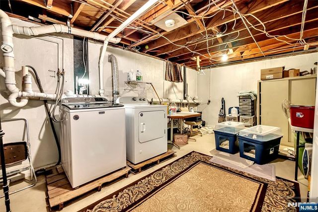 22 Chestnut, Bloomingdale, NJ 07403