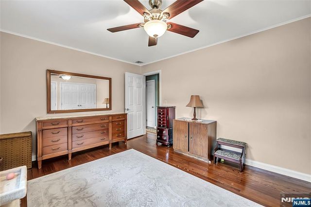 22 Chestnut, Bloomingdale, NJ 07403