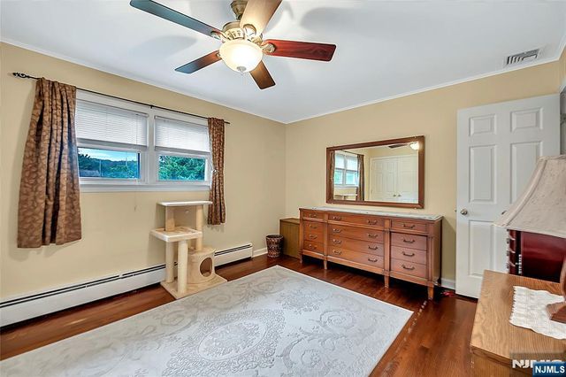 22 Chestnut, Bloomingdale, NJ 07403